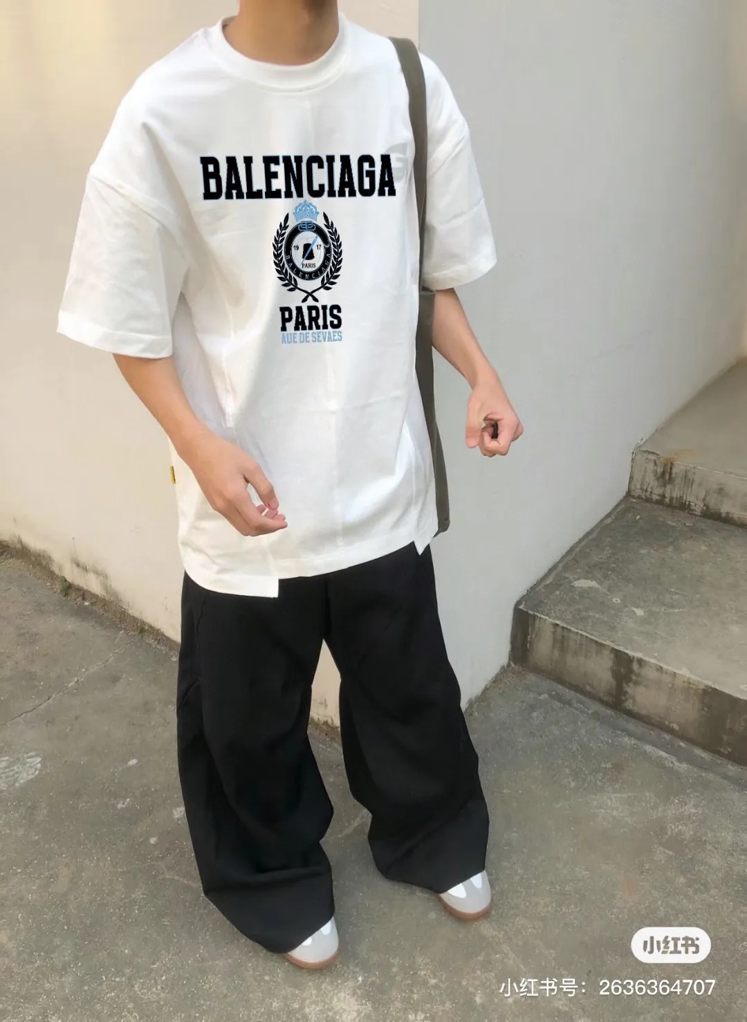 P80✨🔥 BALENCIAGA Paris lettering printed short-sleeved T-shirt, custom-woven and dyed 280g combed cotton heavyweight fabric, zero color difference in thread, perfect details, different from the current version on the market, welcome to compare, Same Style for men and women, must-sell in the picture above Color: White Black Size: 1 2 3 4